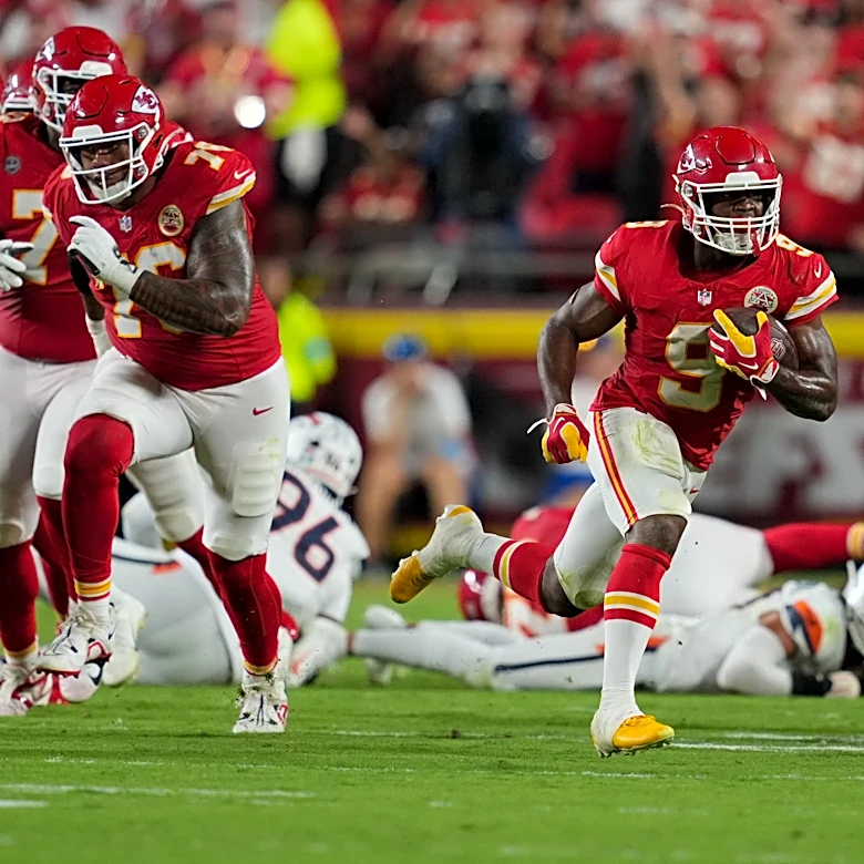 Chiefs vs Broncos: Kenneth Walker III rushes for 60-yard TD on 'MNF'
