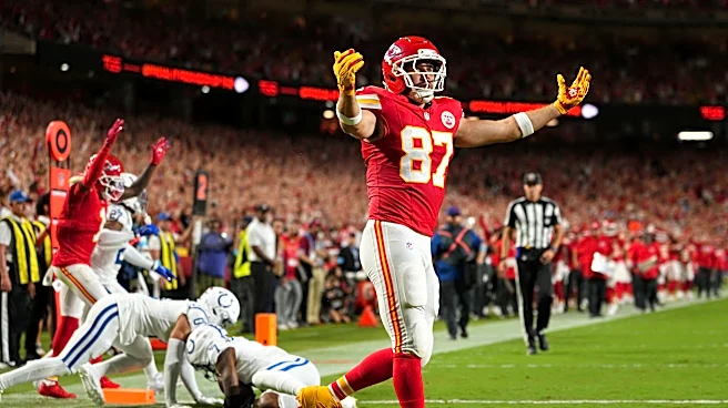 Chiefs vs Colts: Incredible INT sets up Mahomes TD pass to Kelce