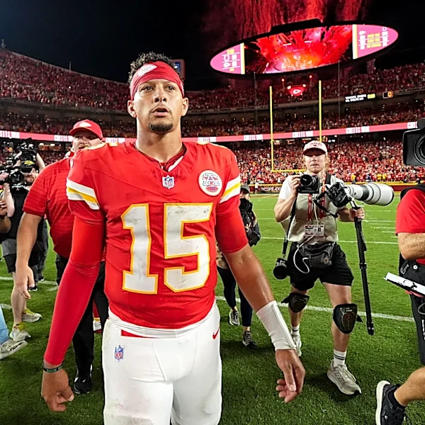 Patrick Mahomes earns a FedEx Air NFL Player of the Week nomination