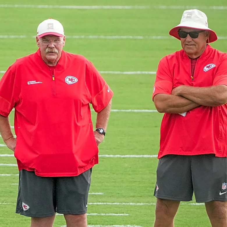 Chiefs activate 2 veteran defenders for Week 3 matchup vs. Dolphins