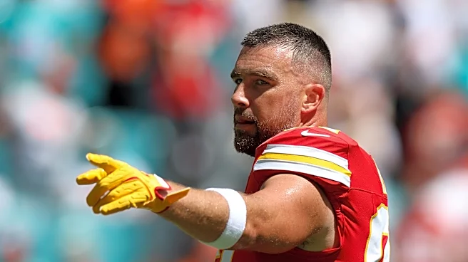 WATCH: Patrick Mahomes finds Travis Kelce for late TD vs. Dolphins