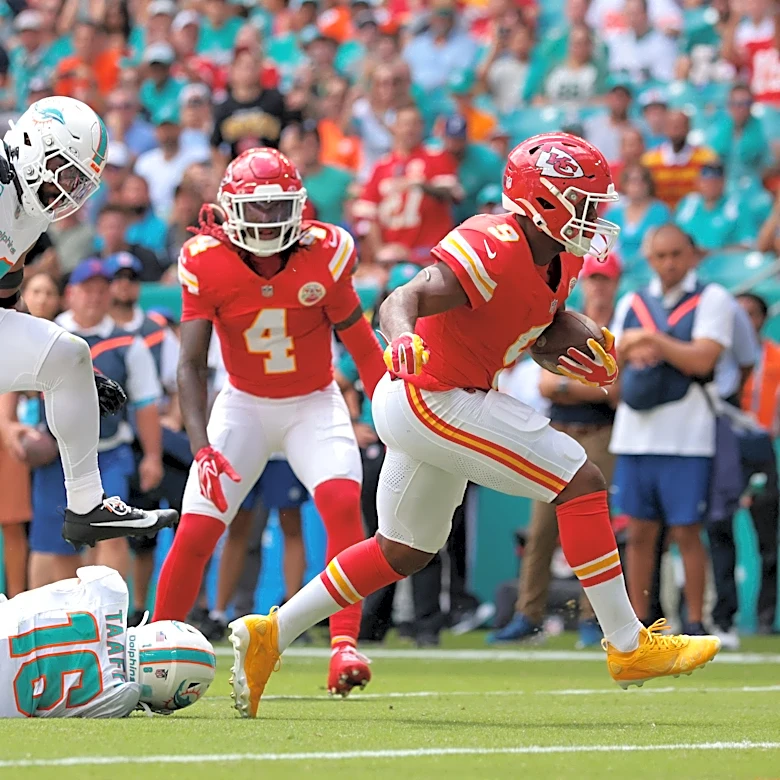 Andy Reid comments on the offensive performances of two starters