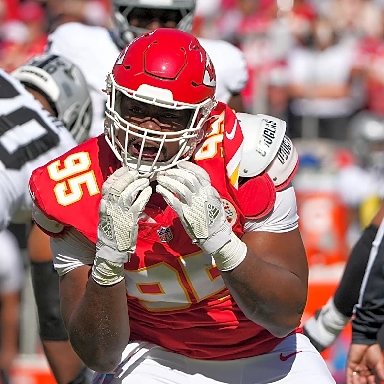 Will Chris Jones play today? Status update for Chiefs DL in Week 4