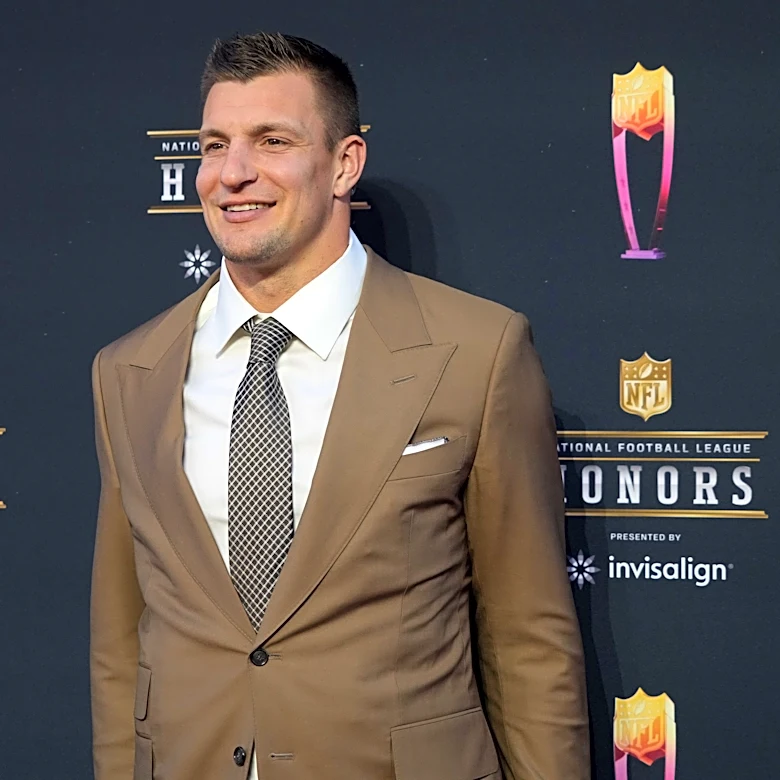 Rob Gronkowski on Patrick Mahomes' performance post-knee surgery