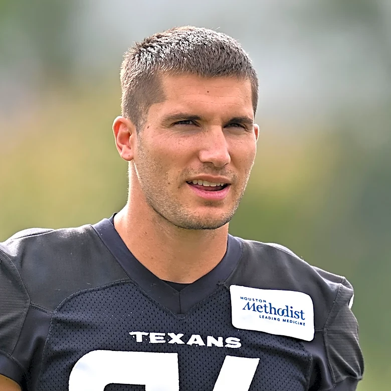Chiefs sign Super Bowl champion wide receiver to the practice squad