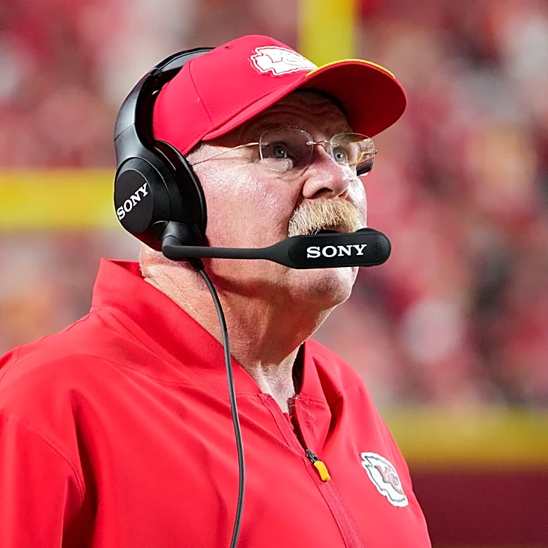 Chiefs officially place top WR on injured reserve list in Week 6