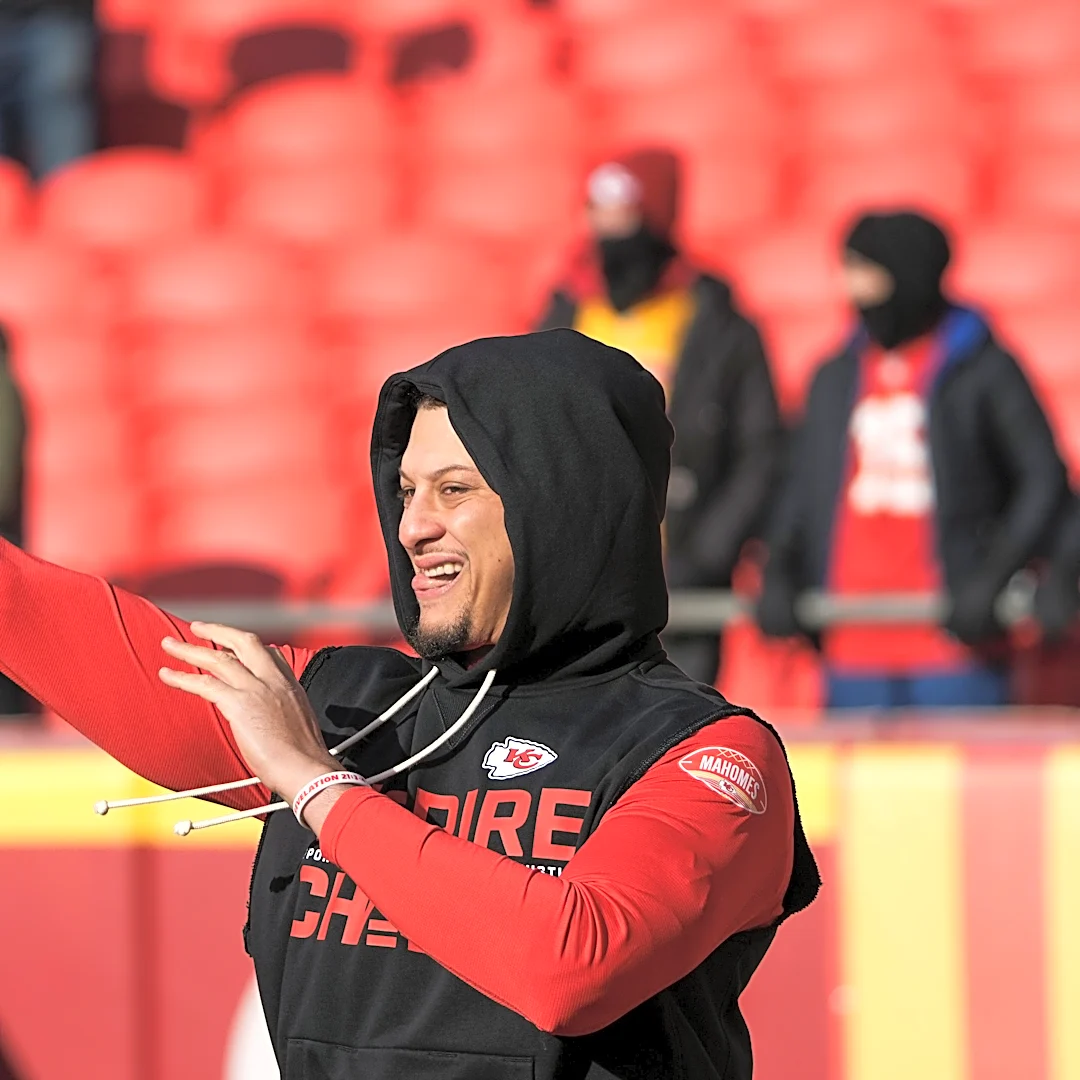 Will Patrick Mahomes play today? Status update for Chiefs QB in Week 6