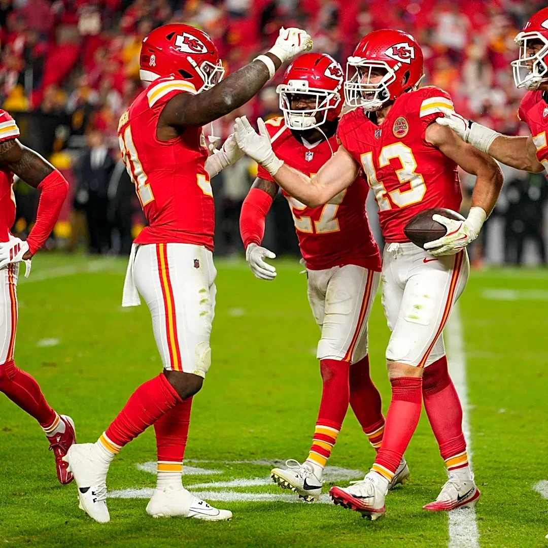 Chiefs vs. Chargers: Underrated LB intercepts Justin Herbert