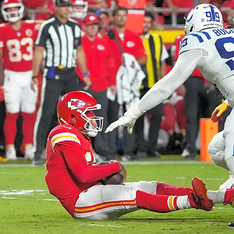 Chiefs Week 16 opponent adds veteran pass rusher in shocking trade