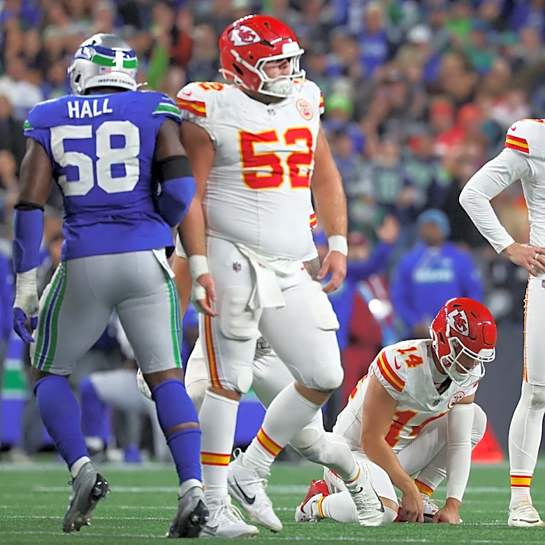 Chiefs coordinator defends Harrison Butker after controversial signing