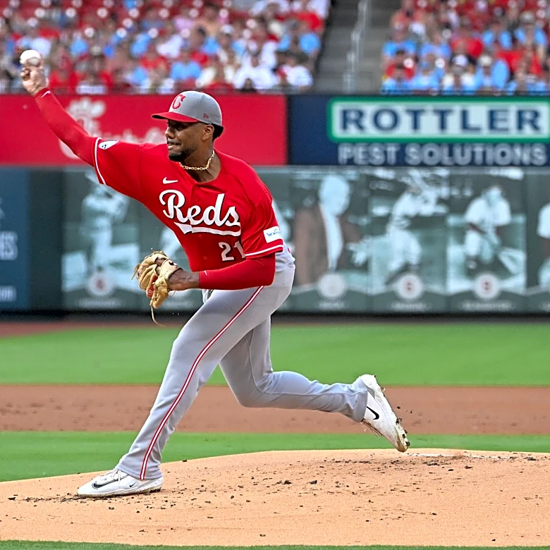 Hunter Greene, Reds drop chance to take series from Cardinals