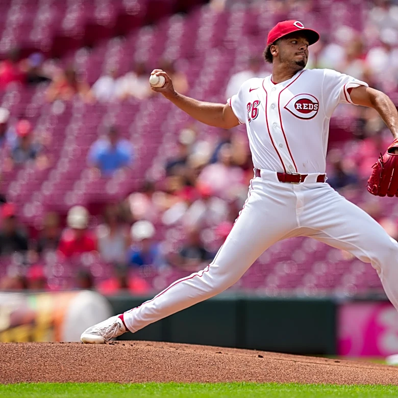 Reds drop first game of split doubleheader against Guardians