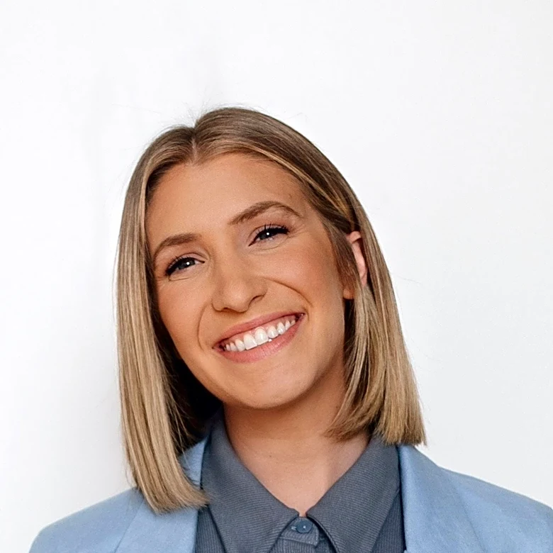 WLWT anchor Megan Mitchell gets engaged in Central Park