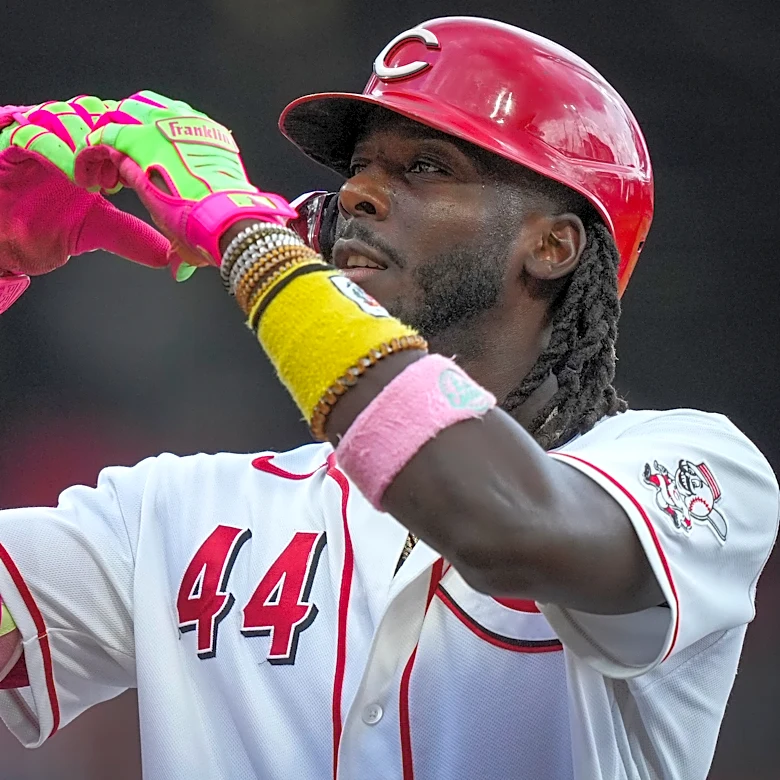 The Reds, Cardinals split their doubleheader. Here's how