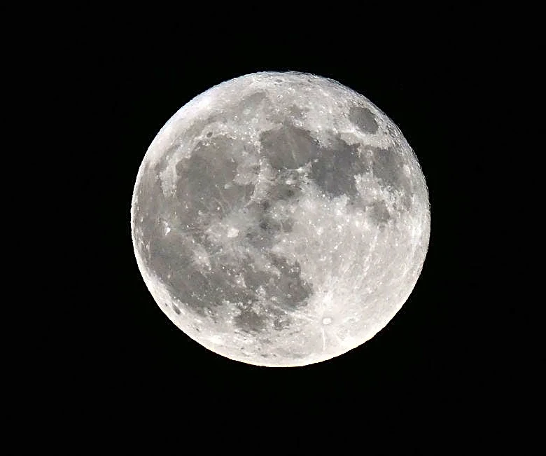 When is the August full moon 2026? Why it's called the sturgeon moon