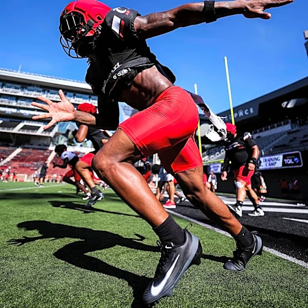 UC Bearcats defense swarming, popping as end of training camp nears