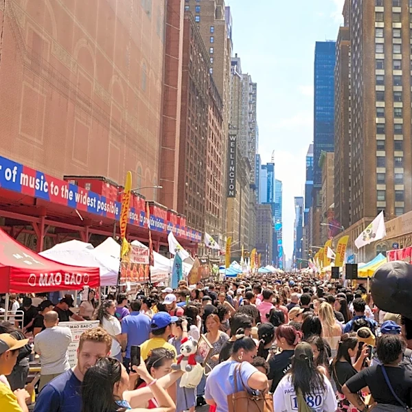 Panda Fest to visit Cincinnati. So, uh. What the heck is a Panda Fest?