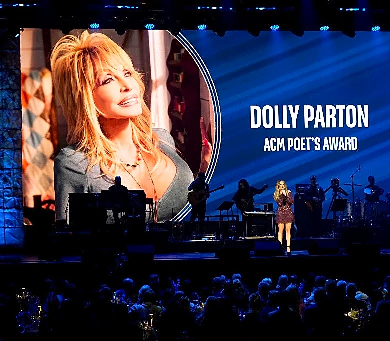 Carly Pierce honored Dolly Parton at ACM Honors; now she's paying tribute