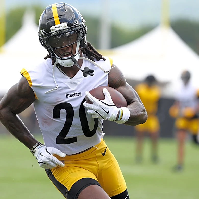 Kaleb Johnson, former Hamilton HS RB, traded from Steelers to Packers