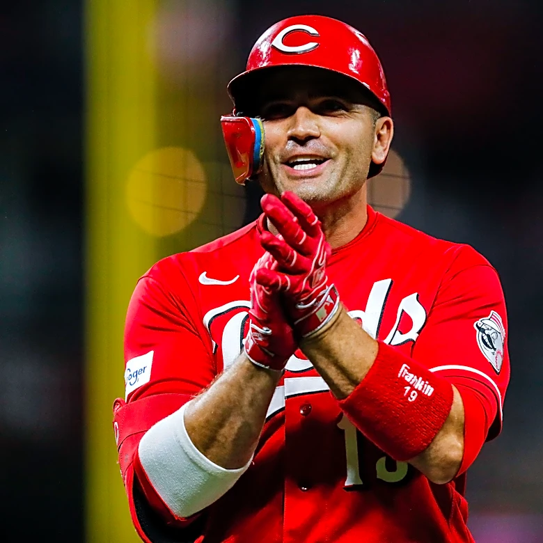 Joey Votto tells Reds fans to 'keep the Cub fans away' at Wrigley