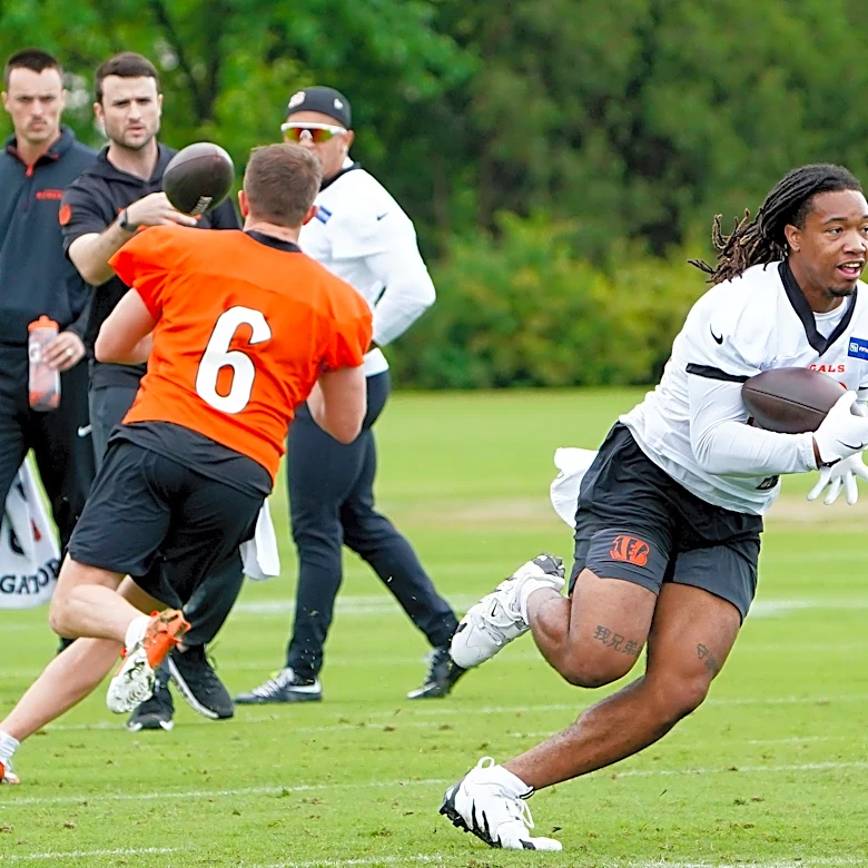 RB Kendall Milton joining Bengals' practice squad | Reports