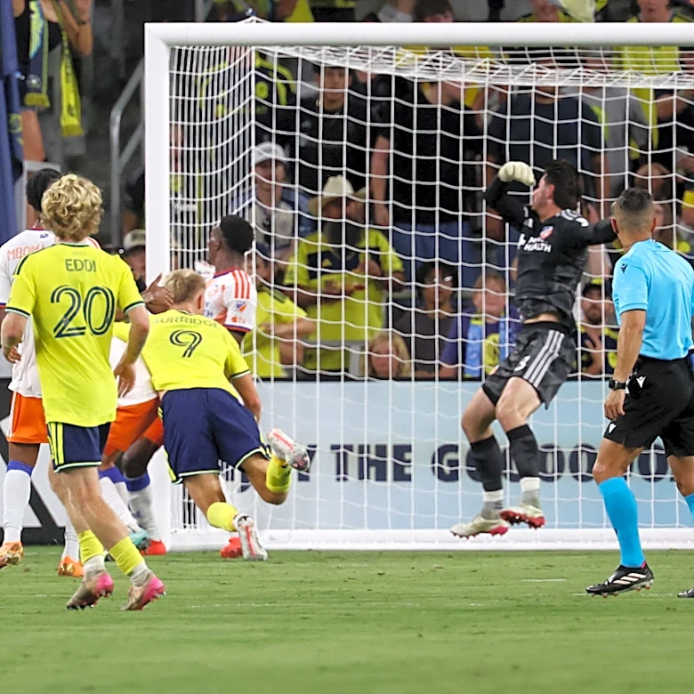 FC Cincinnati game delayed by lightning