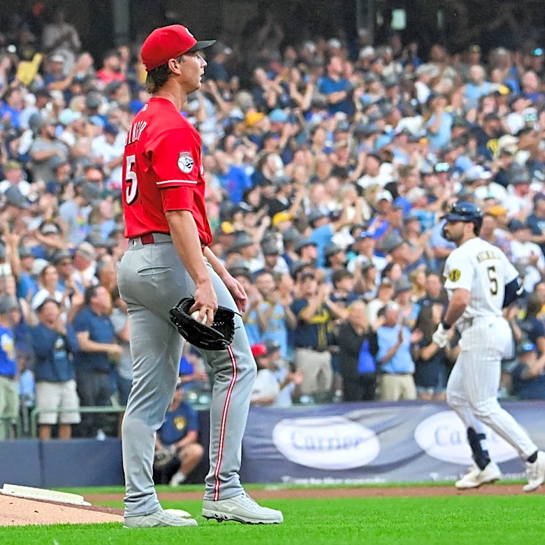 Cincinnati Reds make wrong kind of history in another high-scoring loss