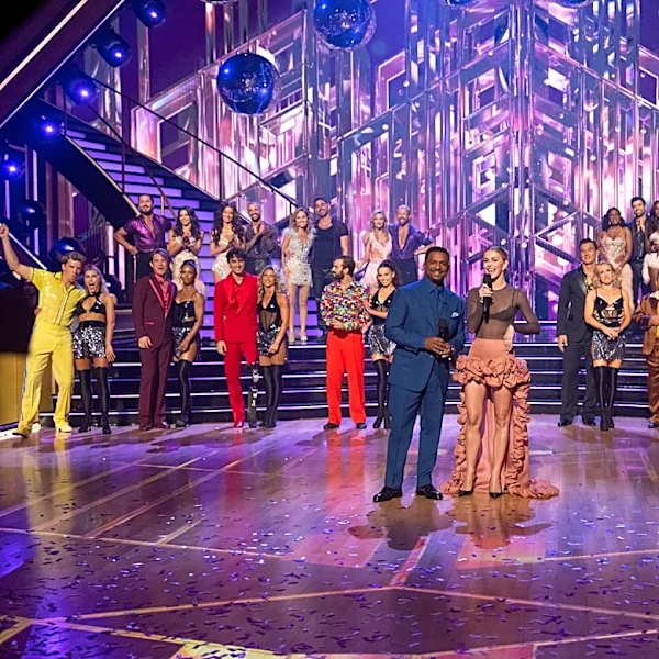 'Dancing with the Stars' eliminates 1 after voting issue. See who went home