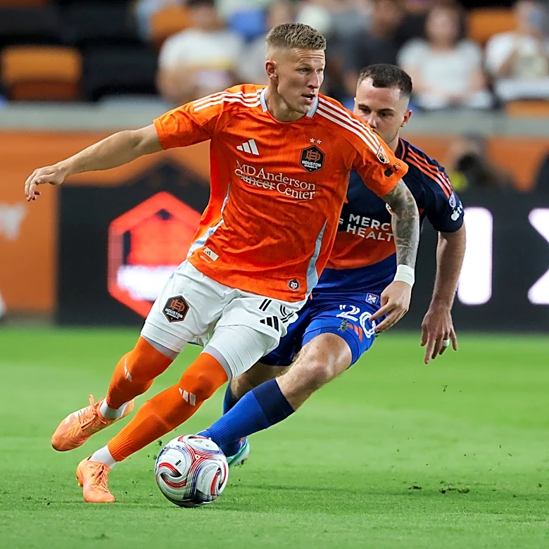 FC Cincinnati rallies from two down on Denkey PK in stoppage time