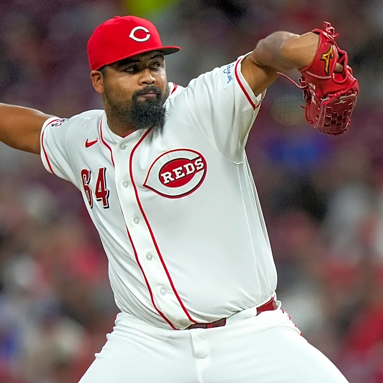 Cincinnati Reds reliever Tony Santillan faces likely hip surgery