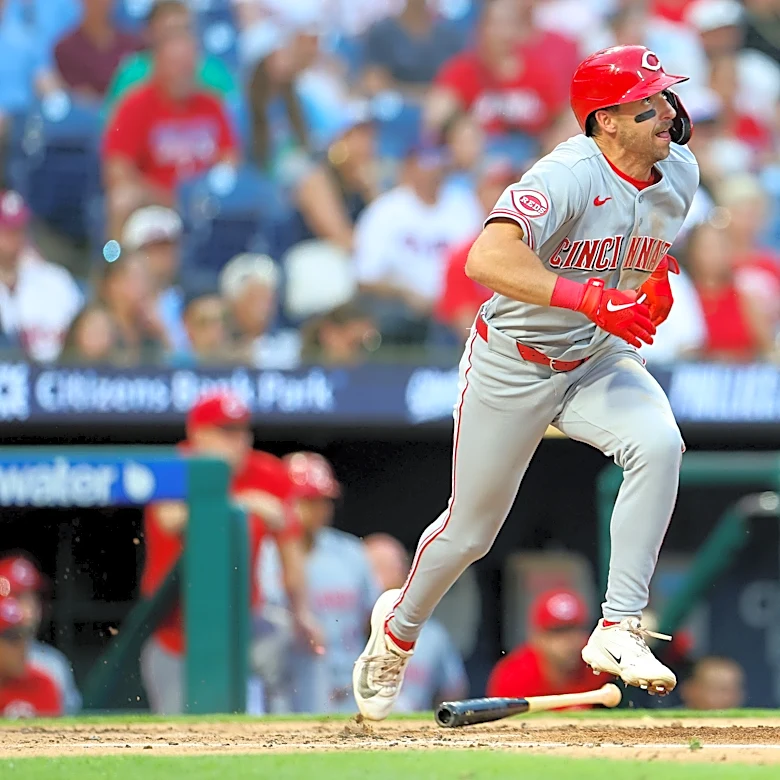 Why Reds' Spencer Steer changed course, scheduled surgery on wrist