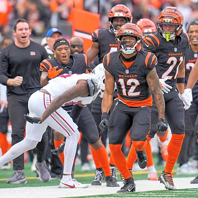 Bengals' Ke'Shawn Williams fumbles during punt return vs Steelers