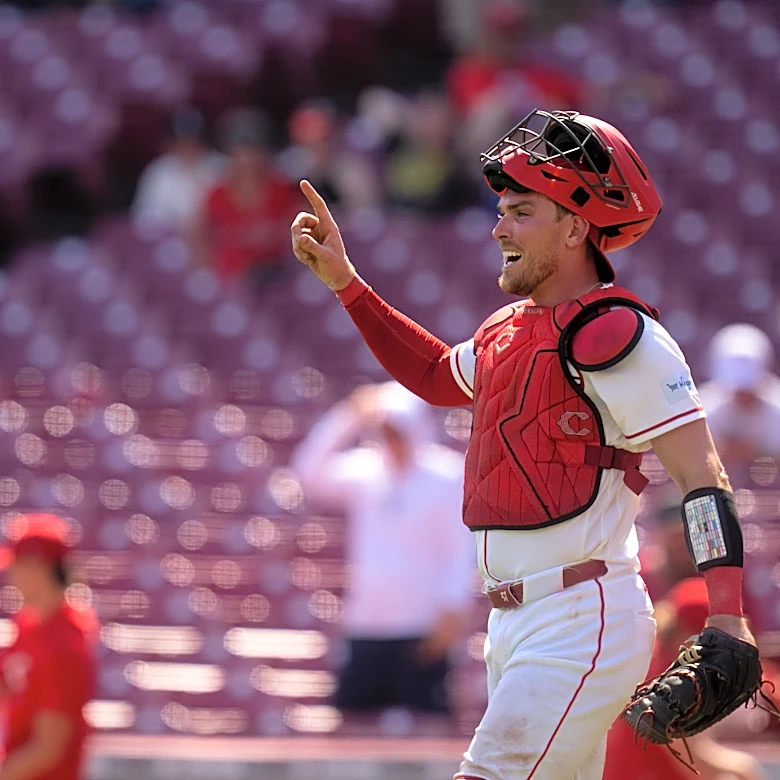 Could Reds try to fill catching need by signing ... Tyler Stephenson?