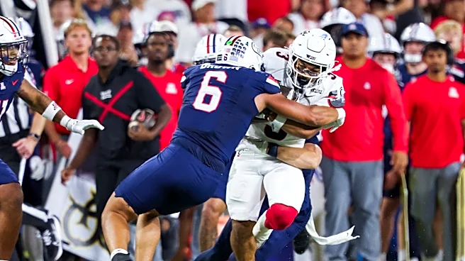 Cincinnati Bearcats beaten, bruised up front in loss to Arizona