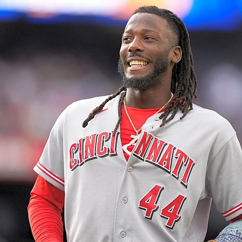 Stars shine at the zoo! Reds No. 44, Bengals No. 2 spotted in unison
