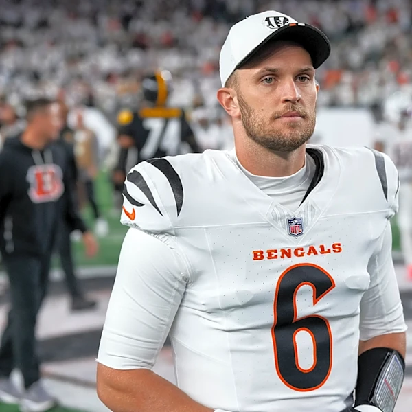Former Bengals quarterback Browning has new team