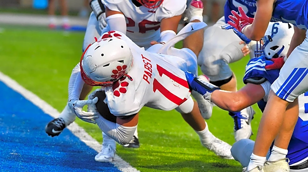 Who are Cincinnati's undefeated football teams entering Week 10?