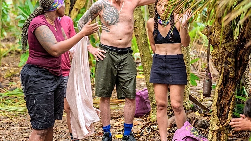 Who was voted off 'Survivor' last night? 2 castaways voted off. See who
