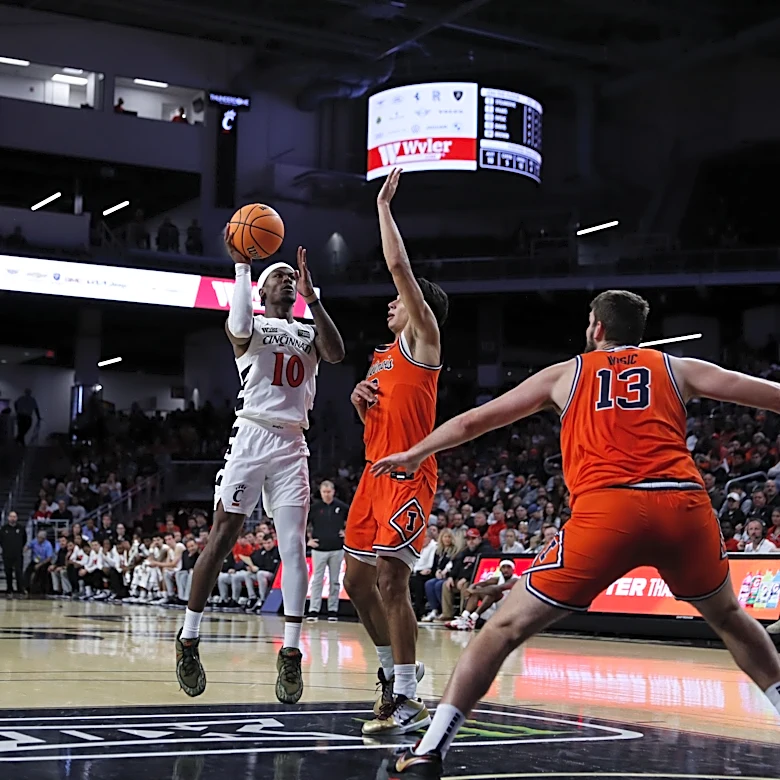 One more exhibition for Cincinnati Bearcats before season opener