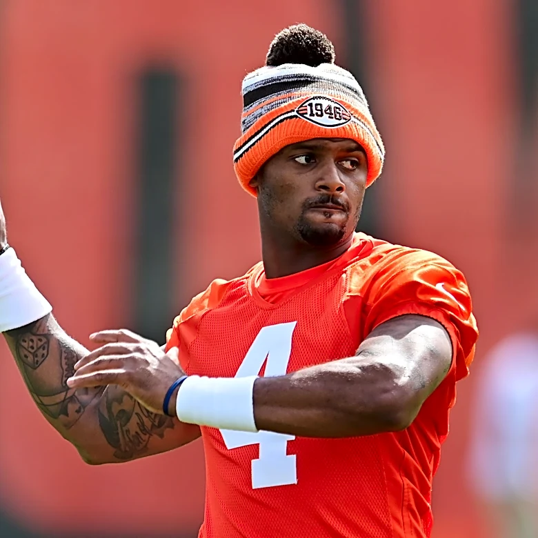 Deshaun Watson excels in preseason start, outplays Shedeur Sanders