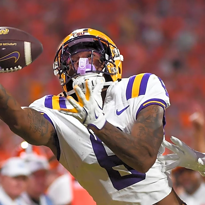 ESPN predicts the final score of Clemson vs LSU football in Week 1