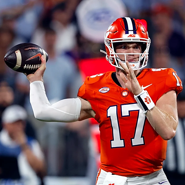 Clemson coach Dabo Swinney shares unjust update on QB Christopher Vizzina