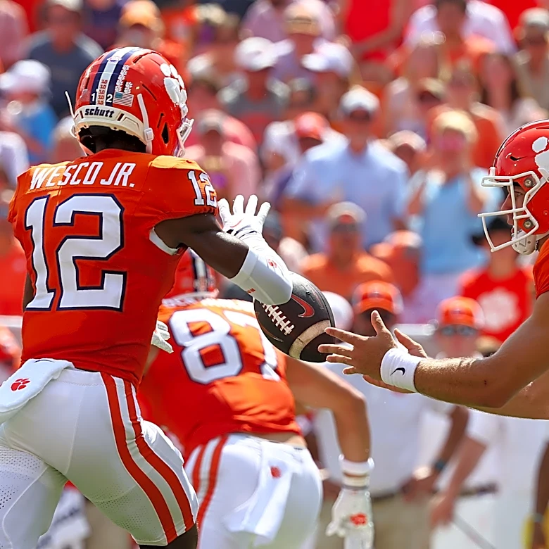ESPN predicts the final score of Clemson football vs. California