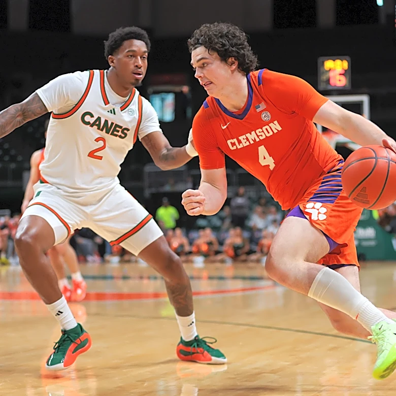 Ian Schieffelin goes viral for ‘first down’ Miami Heat call
