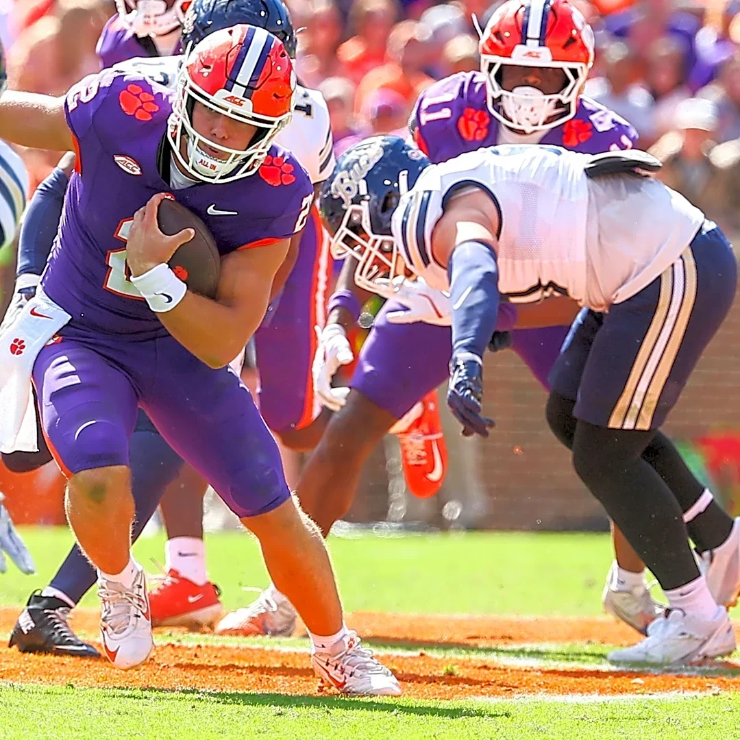 Dabo Swinney teaches Clemson football QB Tait Reynolds history lesson