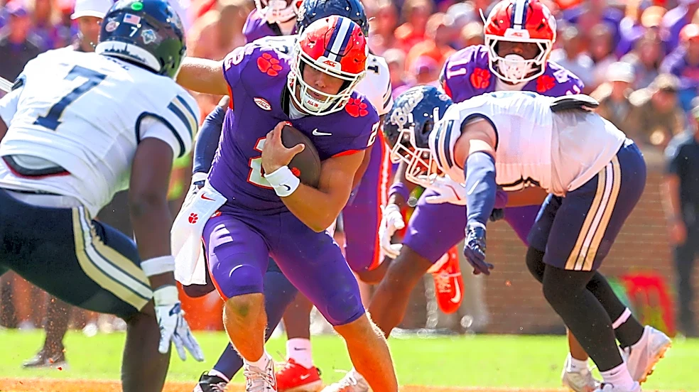Dabo Swinney teaches Clemson football QB Tait Reynolds history lesson