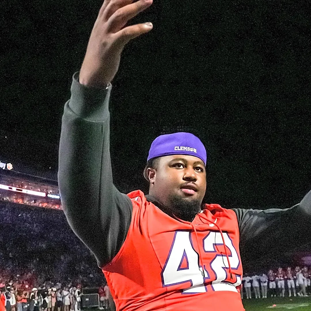 WATCH: Clemson DT Hevin Brown-Shuler rings bell, marking end of chemo