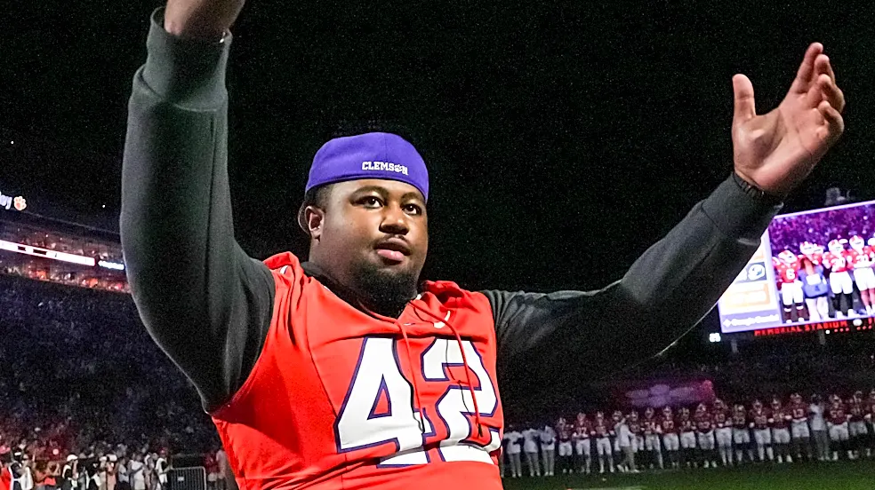 WATCH: Clemson DT Hevin Brown-Shuler rings bell, marking end of chemo