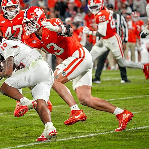 Clemson flails late in 4th to suffer huge loss against Virginia Tech
