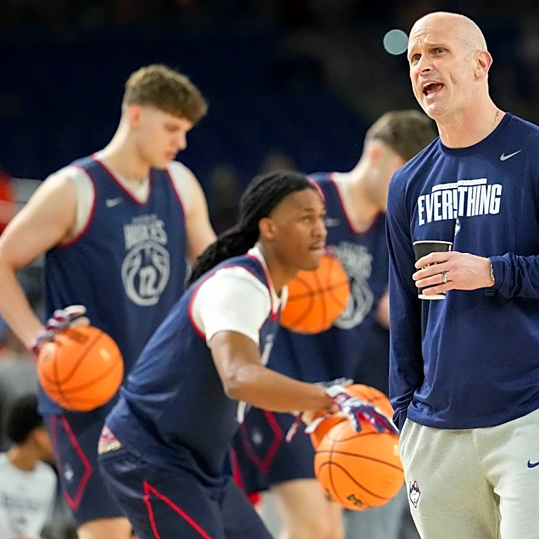 UConn hoops hires new general manager from San Antonio Spurs